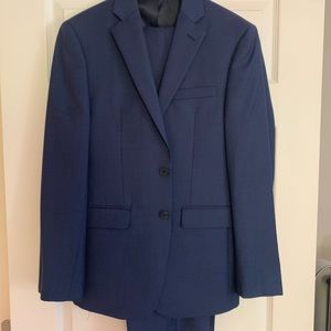 Calvin Klein suit. Jacket 36s. Pants 30x30. Blue.